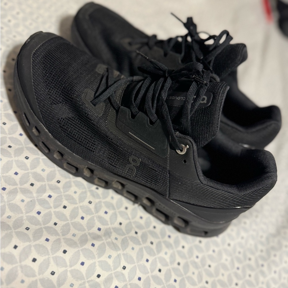 On Cloud Cloudstratus Women’s 10.5